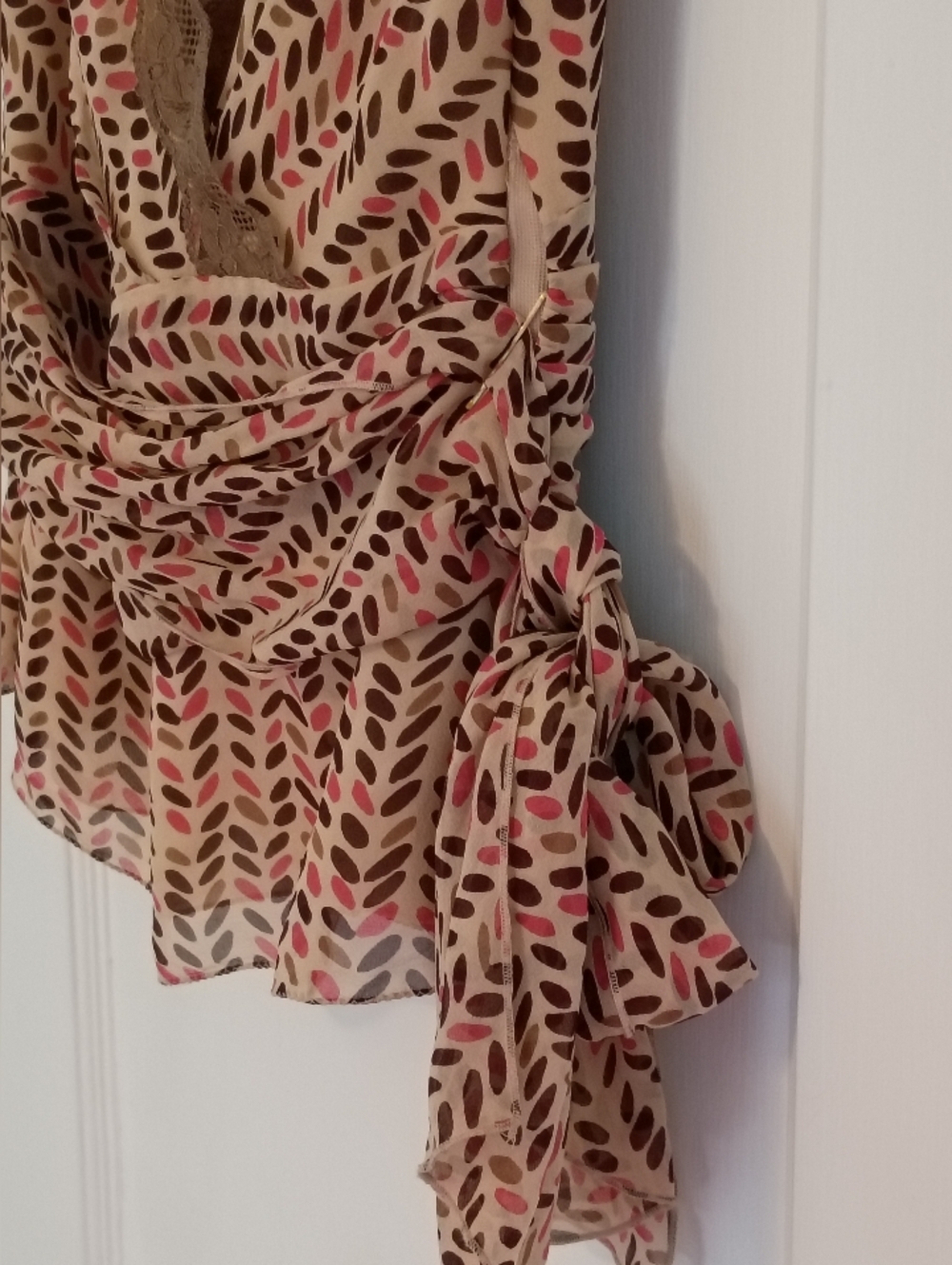 Silk Blouse Lace Trim. Pink, Tan & Brown with Sash Bow - Picture 13 of 13